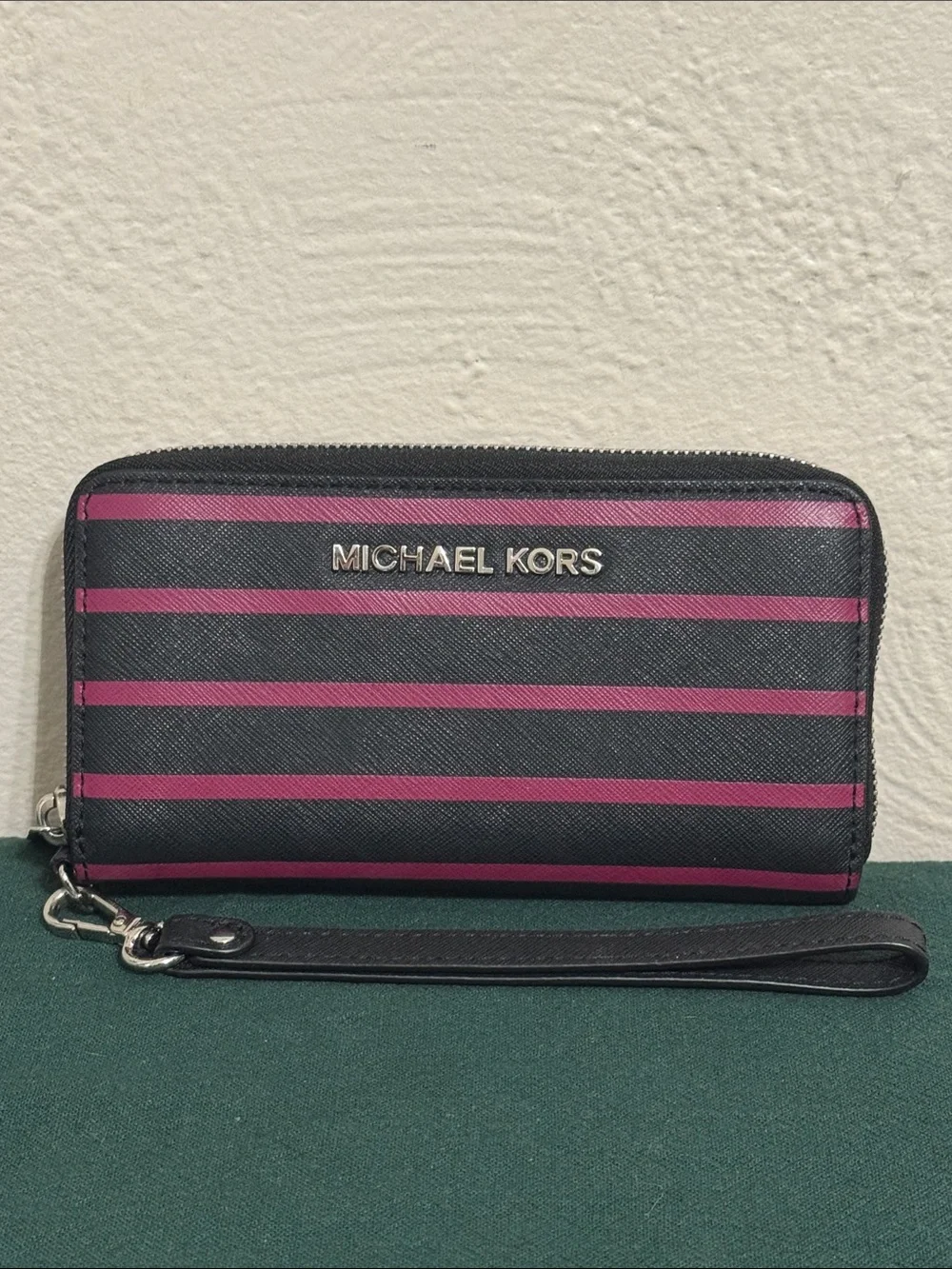 Michael Kors Navy and Pink Striped Zip Wallet Wristlet - Picture 1 of 12